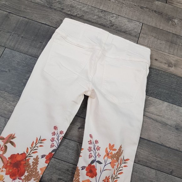 Free People Penny Pull On Flare Jeans 25 UK 4 White Floral Flares Boho BN - Picture 4 of 12